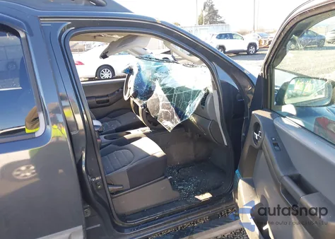 2005 Nissan Xterra S z USA, uszkodzony, nr VIN 5N1AN08U05C629868